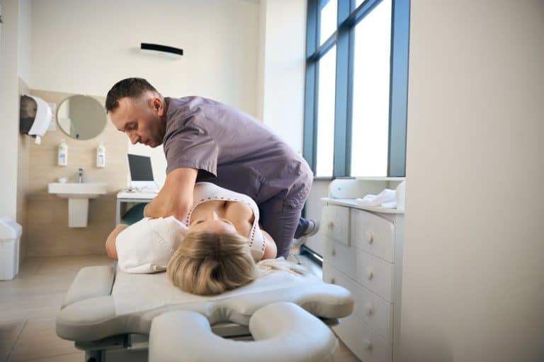 Chiropraktiker in Wien: Umfangreich vorab zu Kosten und Leistungen beraten lassen